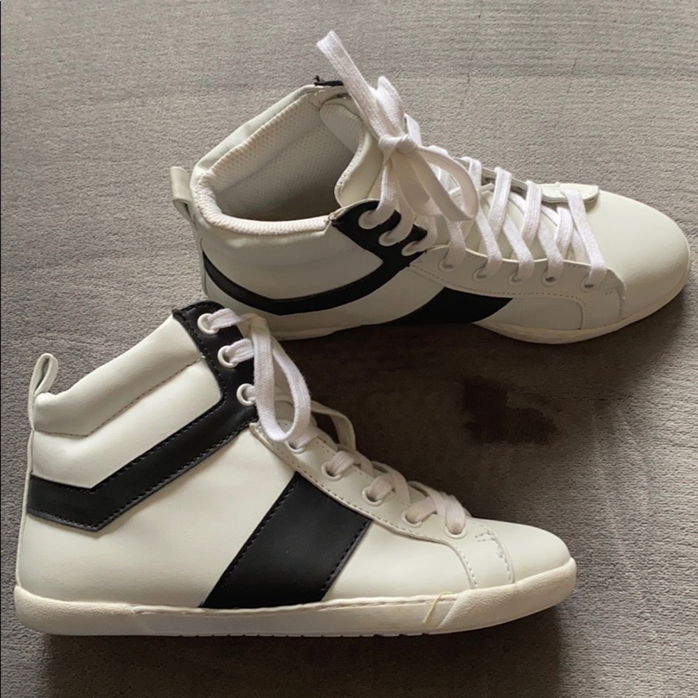 Sugar White Hightop Fashion Sneakers